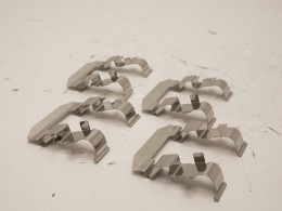 Комплект монтажный тормозных колодок : ix35 10-, i30 07-, : Sportage 10-, Pro Cee'd 08-, C - фото 1