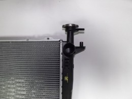 Радиатор охлаждения двигателя  Sorento (Соренто) 2.0/2.2 CRDi 2009- с АКПП - фото 2