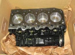 Блок цилиндров D4CB  Bongo 3, Sorento/ Porter 2, Starex/H1 2.5 CRDi 122-145 л.с. в сборе - фото 1
