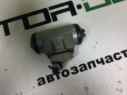 Цилиндр тормозной задний правый  Trajet - фото 1