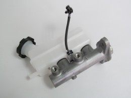 Цилиндр тормозной главный (ГТЦ)  Starex/H-1/H-200 под МКПП без ABS 2000-2007 - фото 1