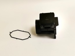 Датчик расхода воздуха Mitsubishi Pajero 3.0L  6G72 AC053 - фото 1