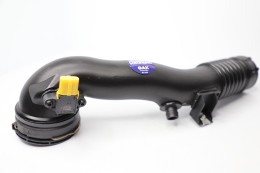 Патрубок интеркуллера BMW 535i, 640i, 740i, 740Li 2009-2018 - фото 1