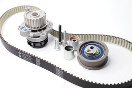 ГРМ комплект с водяным насосом VAG Audi A4, A6, TT, Altea, Octavia, Passat 2.0 TFSi - фото 1