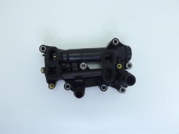 Корпус термостата с термостатом BMW 1-Series F20 F21 BMW 2-Series F22 F23 F87 BMW 3-Series Gran Turismo F34 BMW 3-Series E90 E91 E92 E93 F30 F31 F80 BMW 4-Series F32 F33 F36 F82 BMW 5-Series Gran Turismo F07 BMW 5-Series F10 F11 BMW 6-Series F06 F12 F13 BMW 7-Series F01 F02 BMW X1 E84 BMW X3 F25 BMW X4 F26 BMW X5 E70 F15 F85 BMW X6 E71 F16 F86 - фото 1