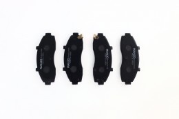 Колодки дисковые передние  Pregio 2.7D 97-98 - фото 1