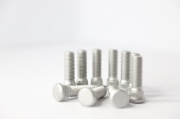 Шпилька колесная Toyota Camry, Corolla, Fortuner, Highlander - фото 1