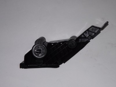 КРОНШТЕЙН ПЕРЕДНЕГО БАМПЕРА ПРАВЫЙ (ПЛАСТИК) HOVER H3 - фото №1