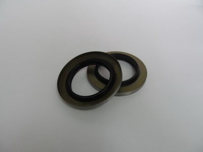 Сальник передней ступицы - фото №1