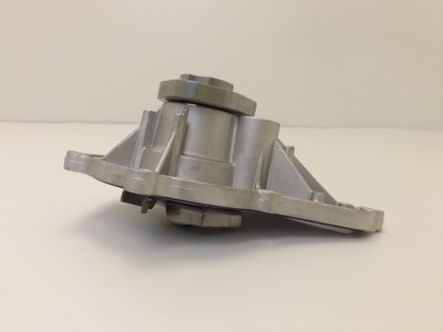 Насос воды AUDI A4/A6/A48/Q7, VW Touareg 2.4/3.2/4.2FSI/ 2.7TDI/3.0TDI 03 - - фото №1