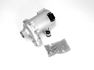 Насос воды электрический BMW 125i 220i-228i 320i 420i 520i 16i-20i - фото №1