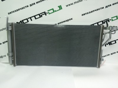 Радиатор кондиционера SN5 04- - фото №1